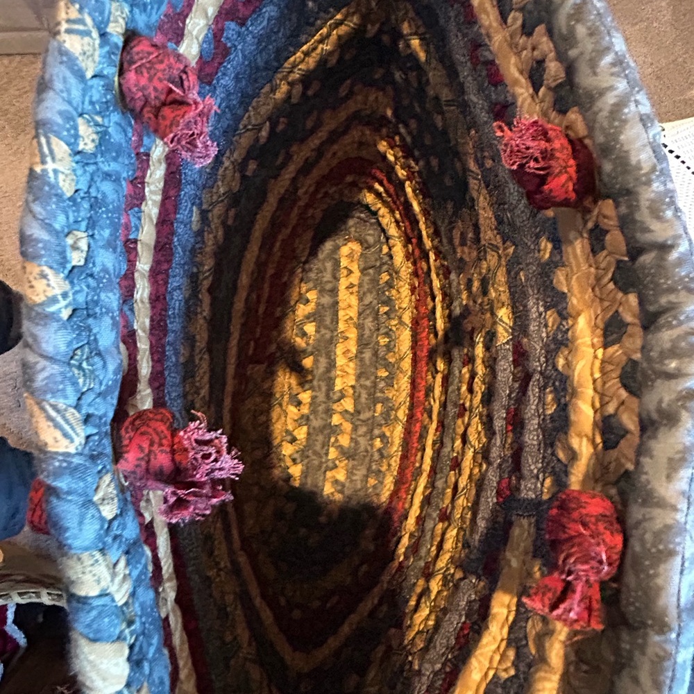 Handmade and recycled large bag woven with cloth strips - Picture 4 of 8